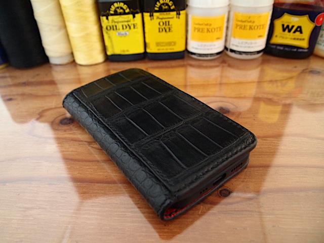 【オーダー】クロコダイル本革と天然シボ牛革のスマホケースカバー | 2枚目