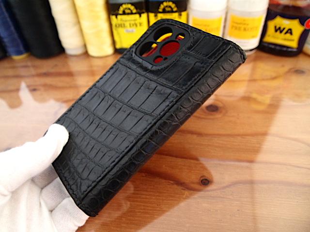 【オーダー】クロコダイル本革と天然シボ牛革のスマホケースカバー | 4枚目
